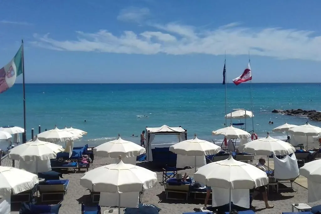 Appartamento Vittoria Pietra Ligure Italy